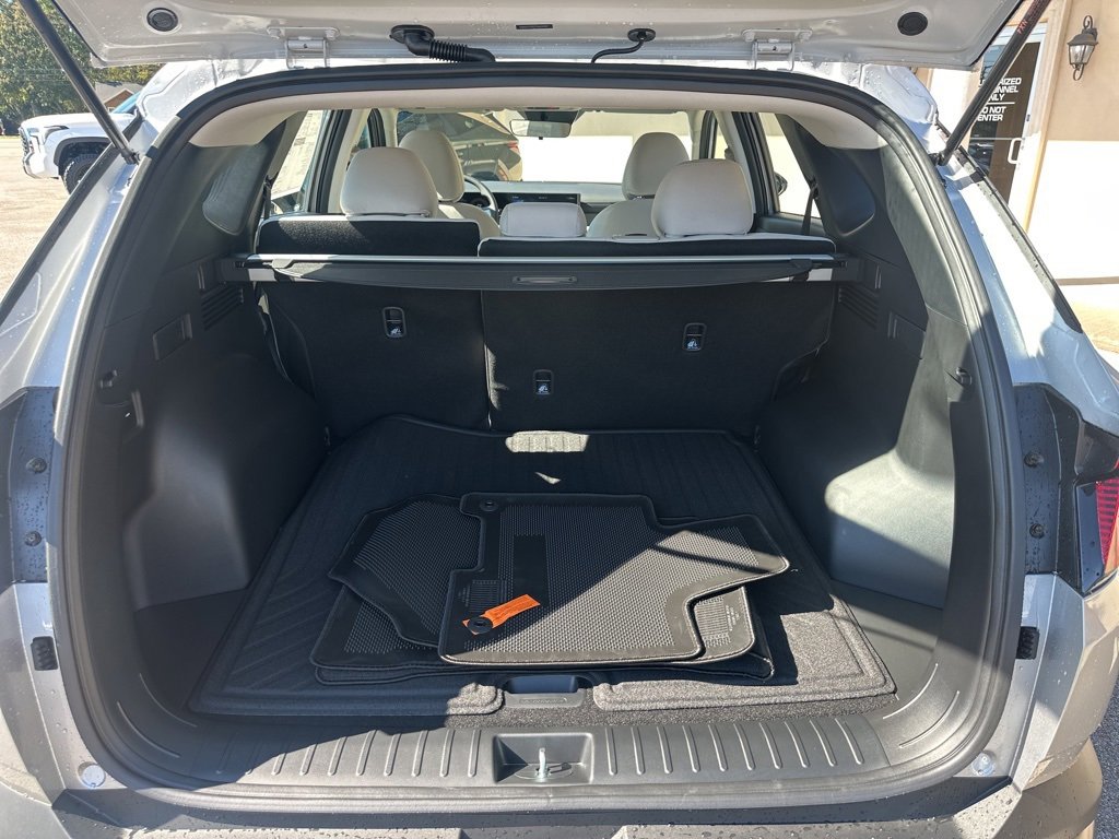 New 2026 Hyundai Tucson SE image 14