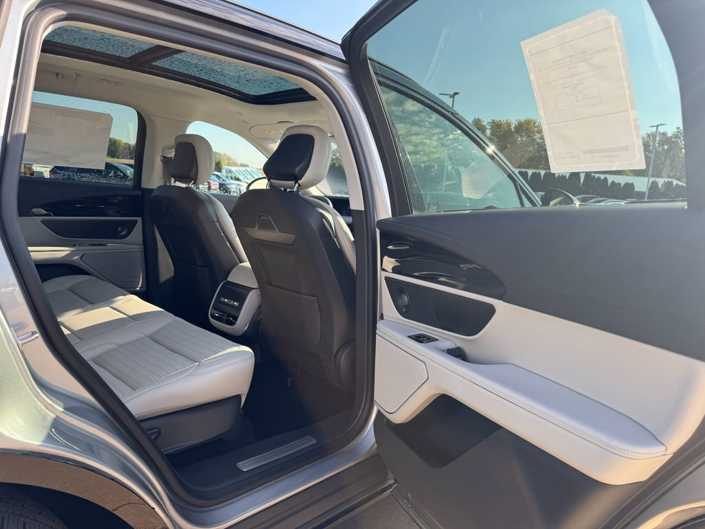 New 2026 Lincoln Nautilus Reserve w/ Jet Appearance Package image 17