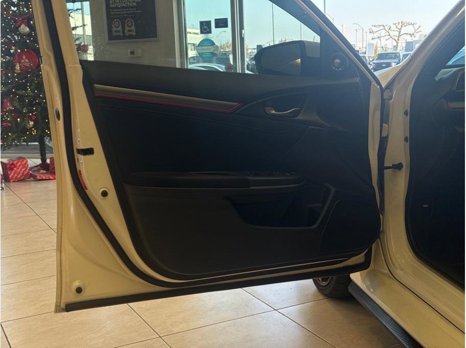 Used 2019 Honda Civic Type R image 10