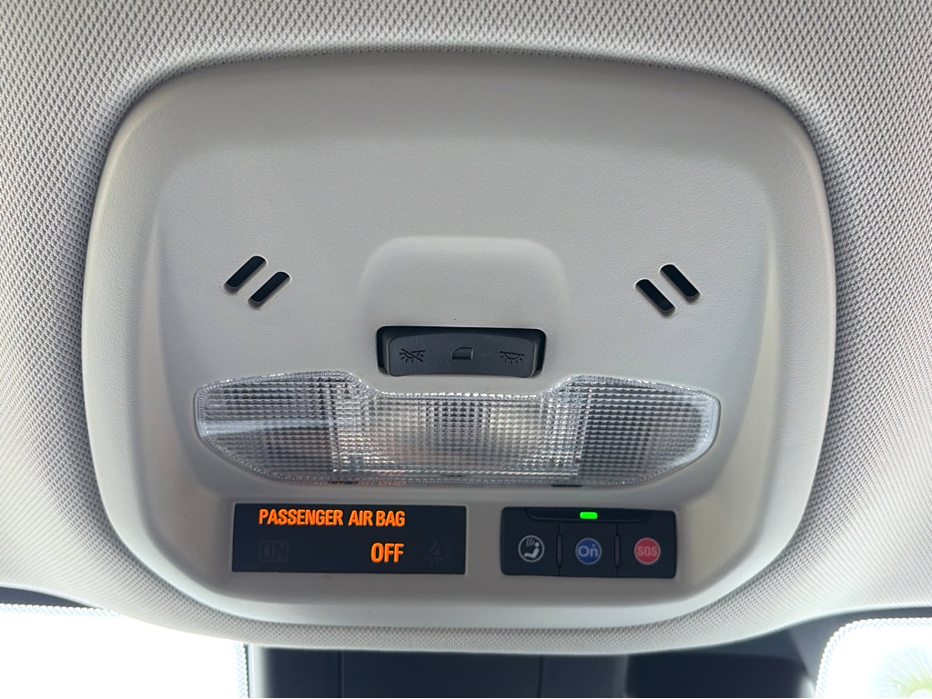 Used 2025 Chevrolet Trax LT FWD image 32