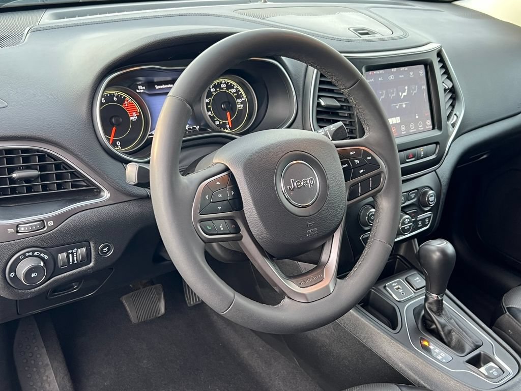 Used 2022 Jeep Cherokee Latitude Lux FWD image 21