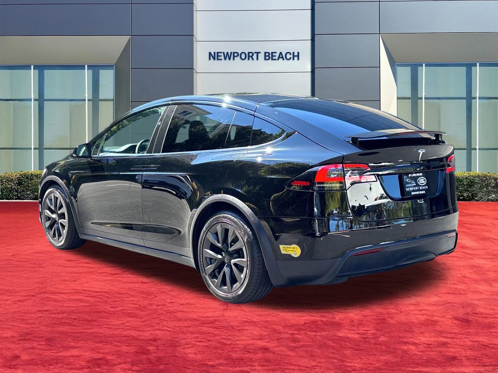 Used 2022 Tesla Model X image 3