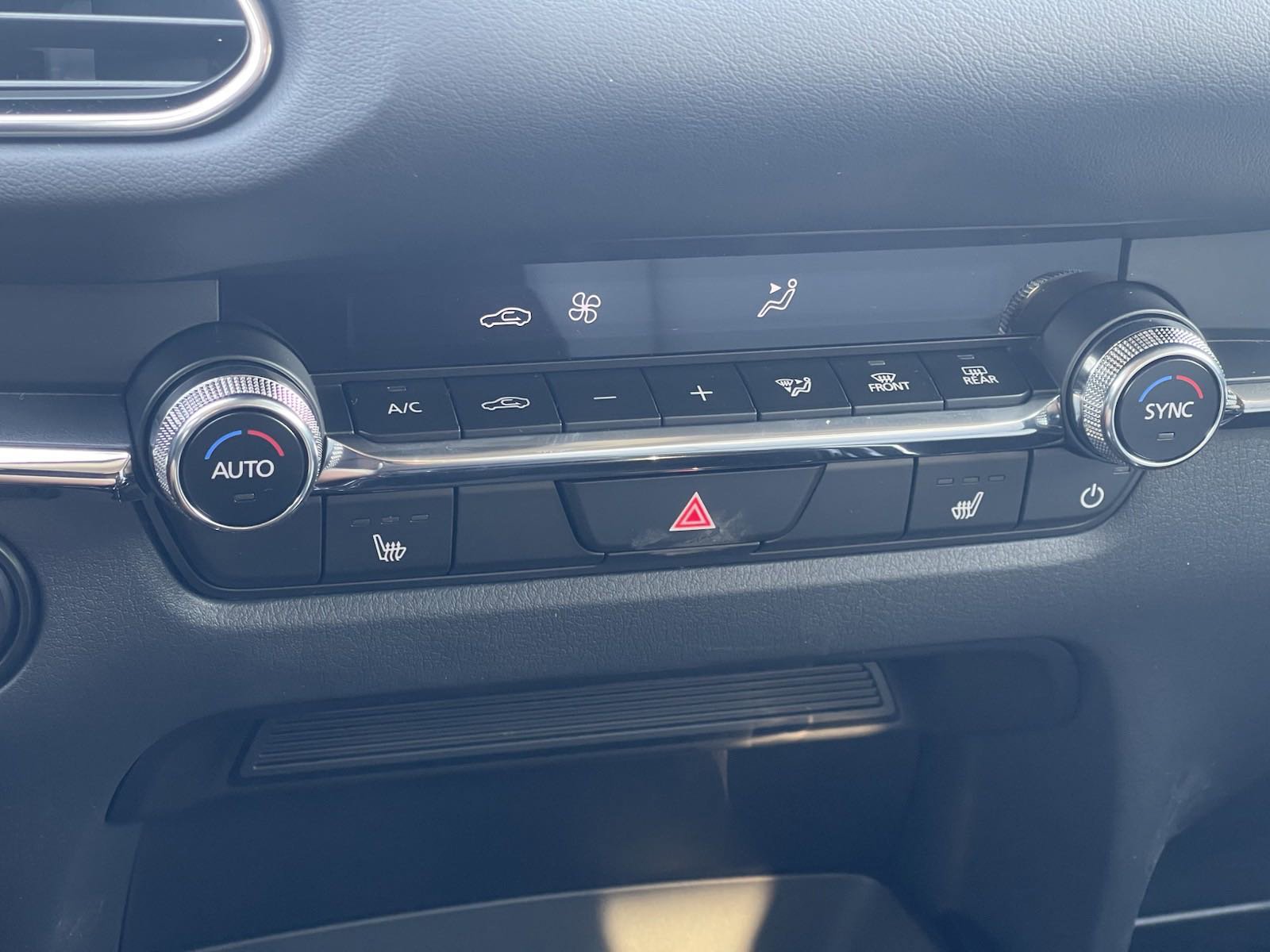 New 2025 MAZDA CX-30 AWD 2.5 S w/ Premium Package image 4