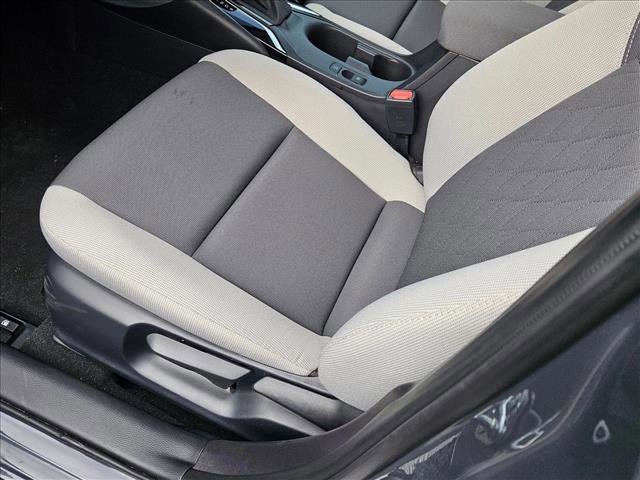 Used 2025 Toyota Corolla LE image 4