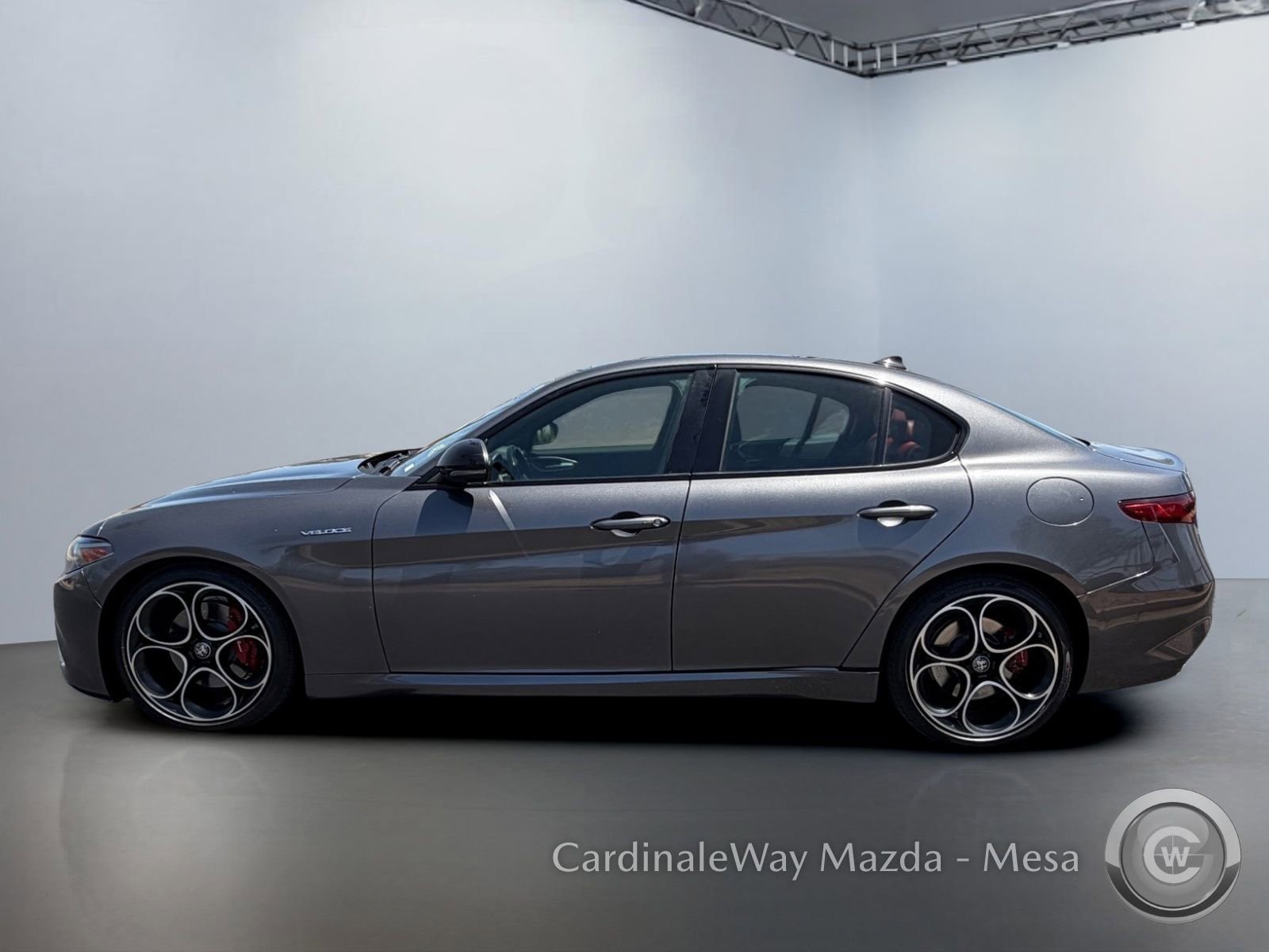 Used 2022 Alfa Romeo Giulia Veloce RWD image 8