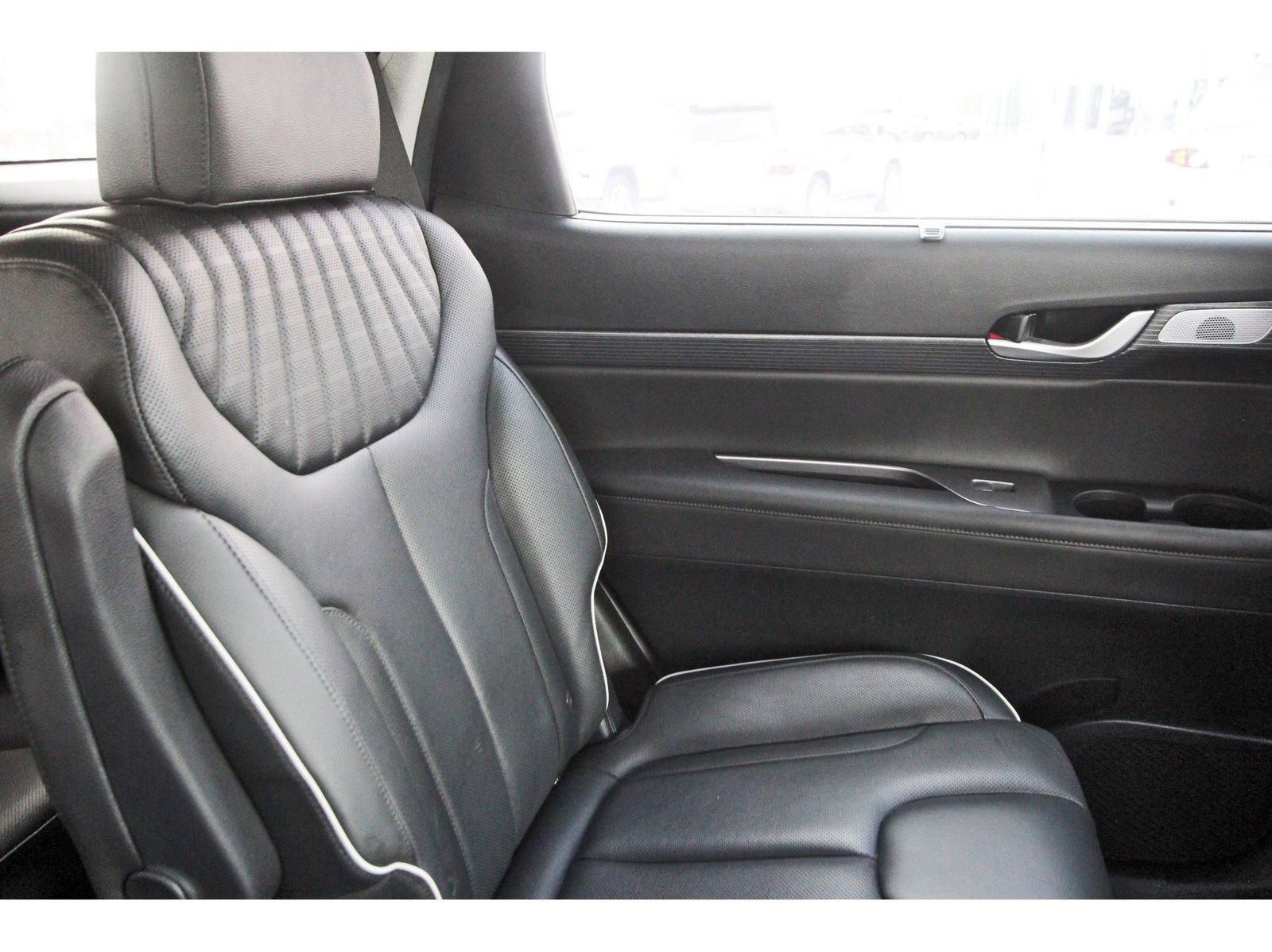 Used 2023 Hyundai Palisade Limited w/ Cargo Package image 15