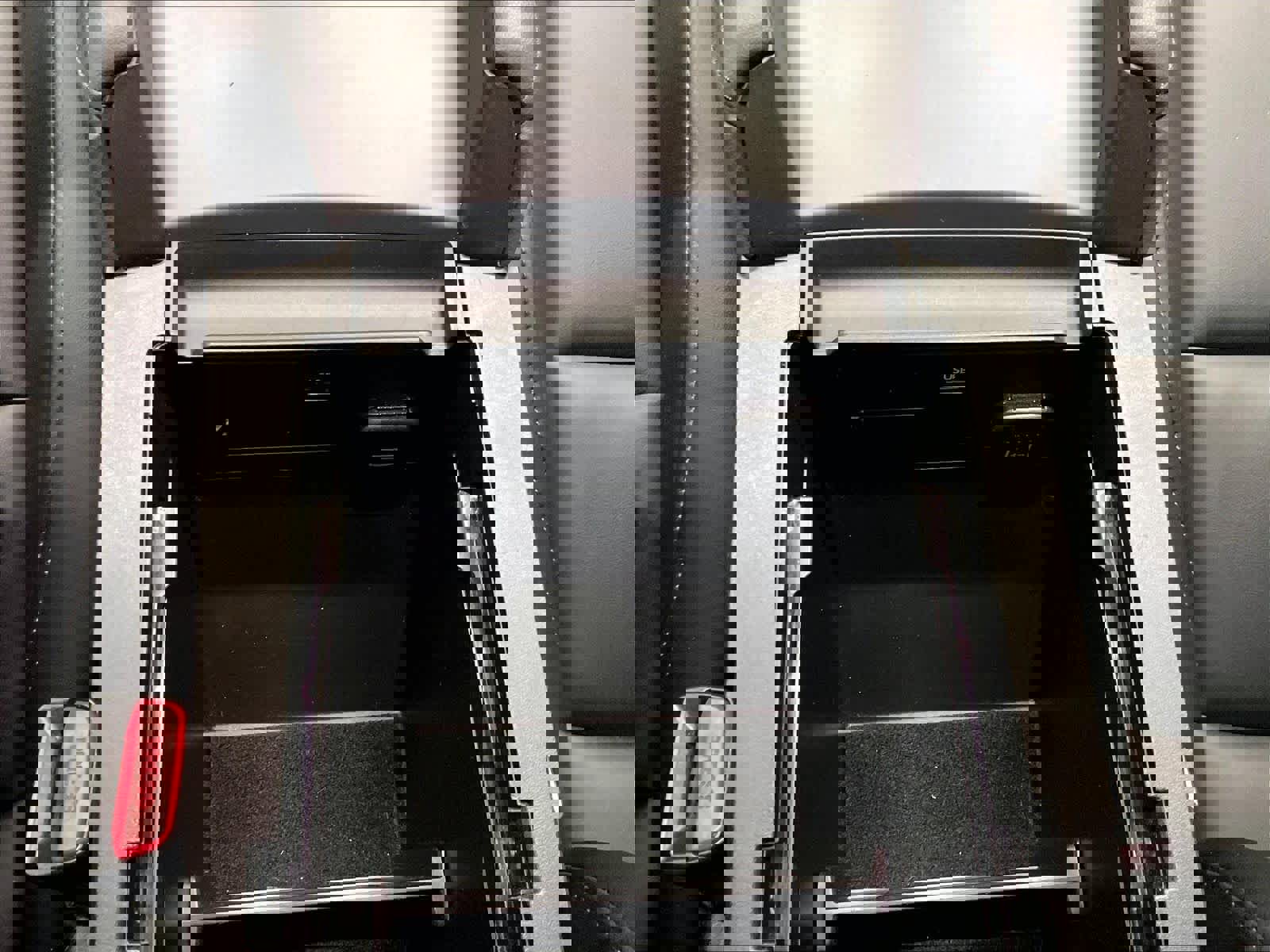 Used 2020 MAZDA MAZDA3 Hatchback image 32