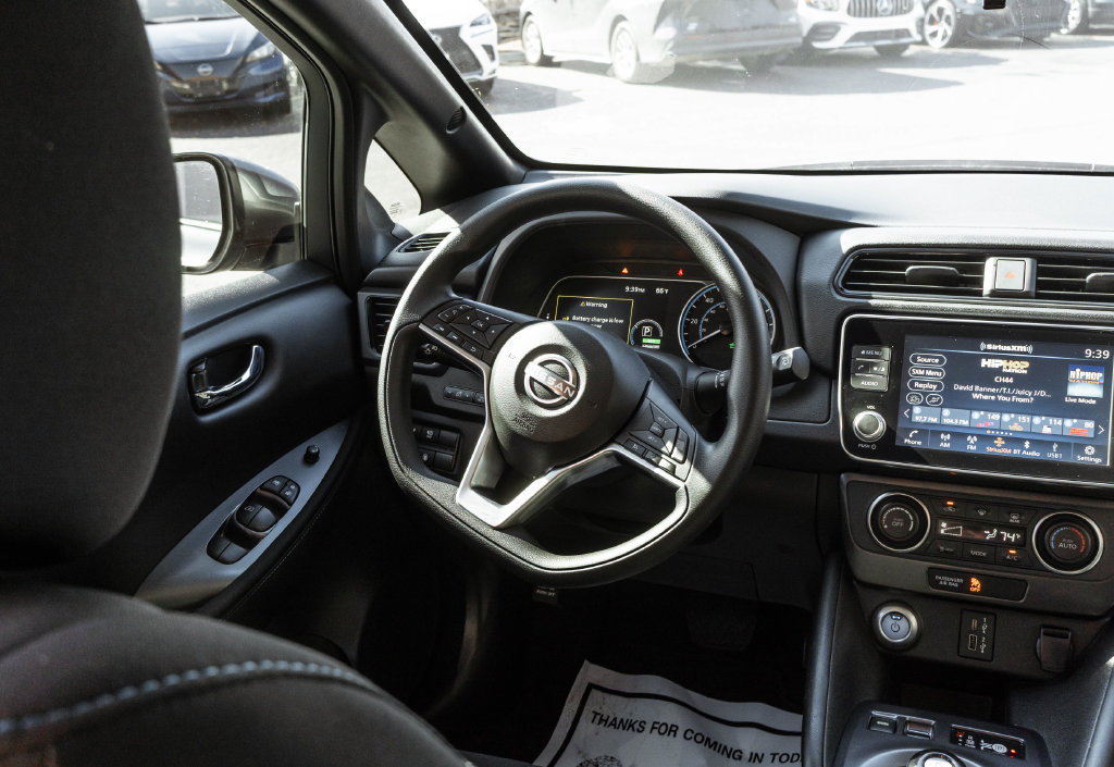 Used 2025 Nissan Leaf S FWD image 11
