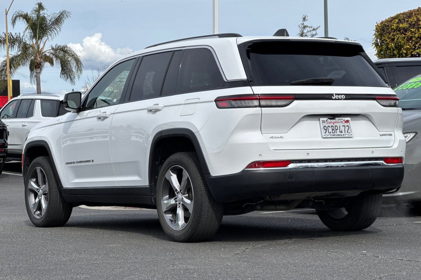Used 2022 Jeep Grand Cherokee Limited image 7