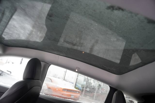 Used 2022 Tesla Model Y Performance image 18