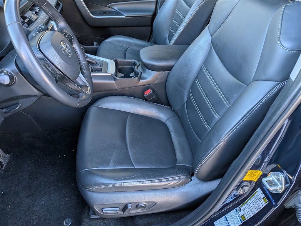 Used 2019 Toyota RAV4 XLE Premium w/ Cold Weather Package image 23