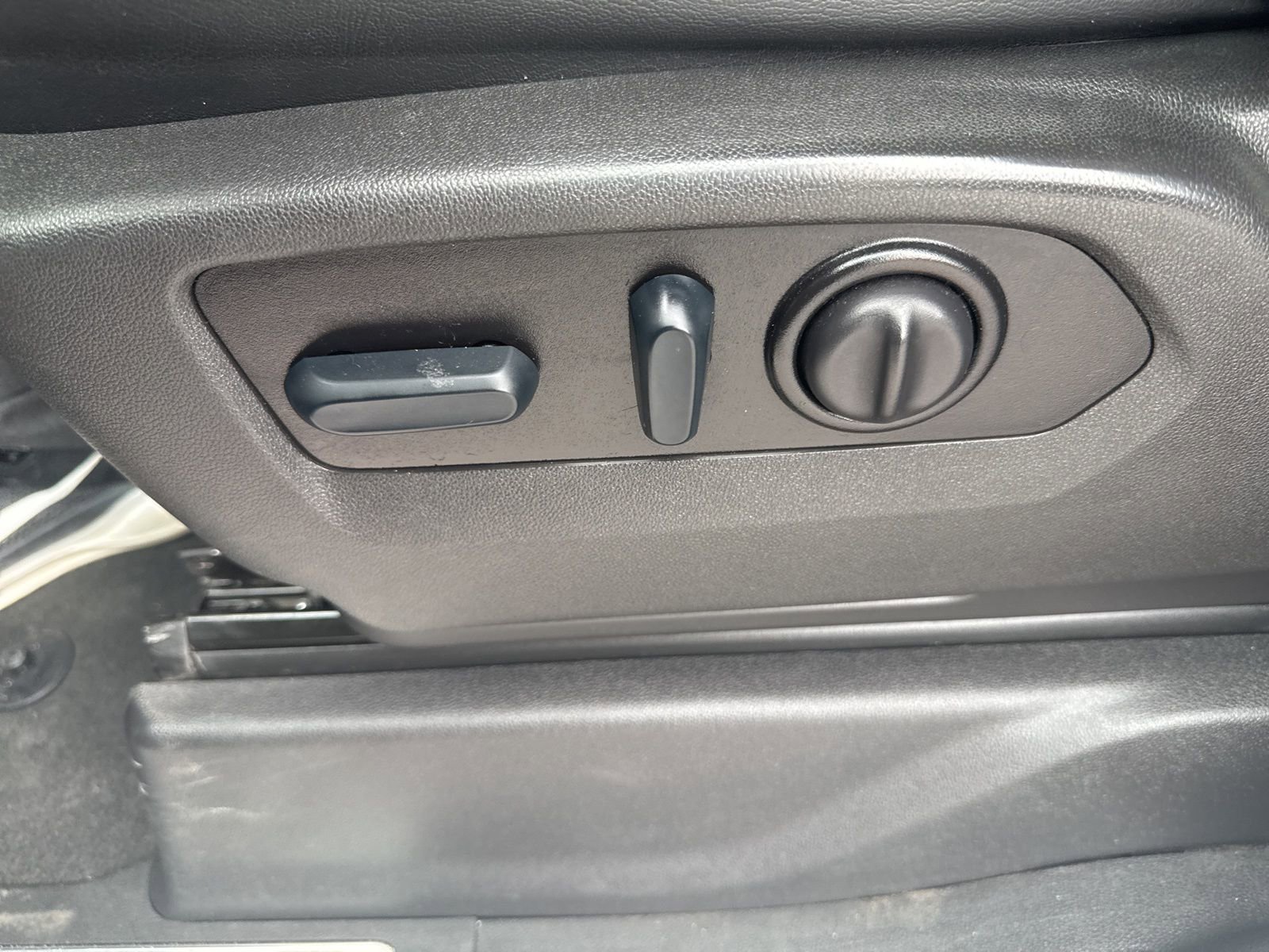 Used 2022 Chevrolet Silverado 3500 High Country w/ Safety Package II image 35