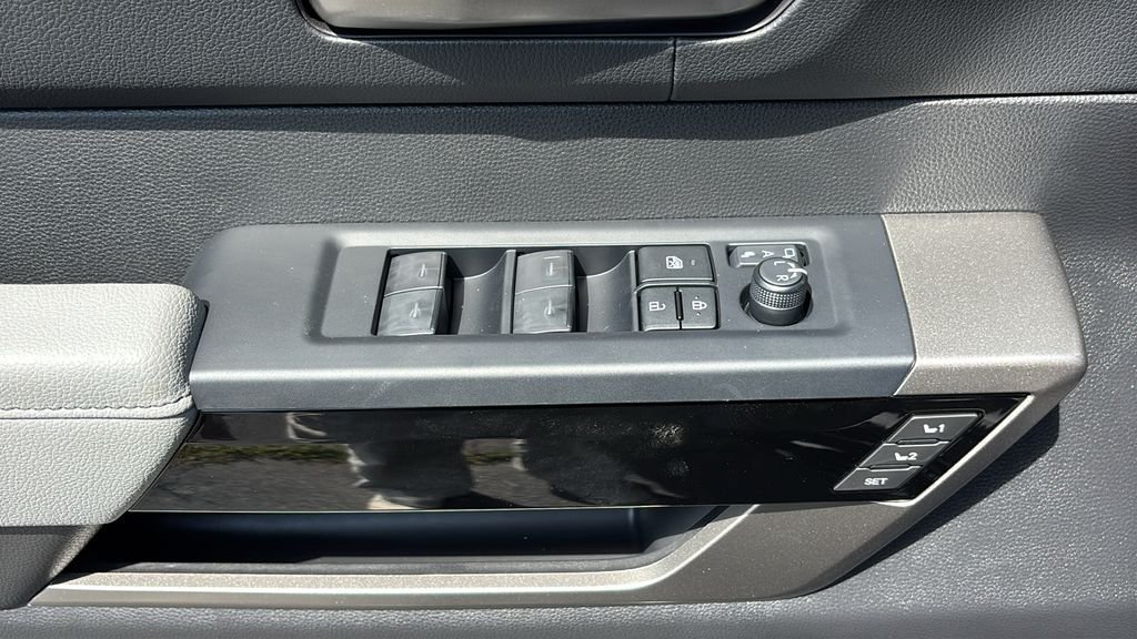 New 2026 Toyota Tundra Limited AWD/4WD image 12