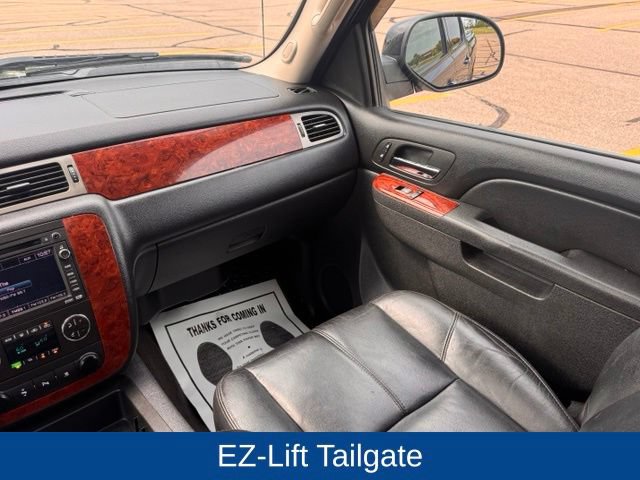 Used 2010 Chevrolet Silverado 1500 LTZ w/ Convenience Package AWD/4WD image 17