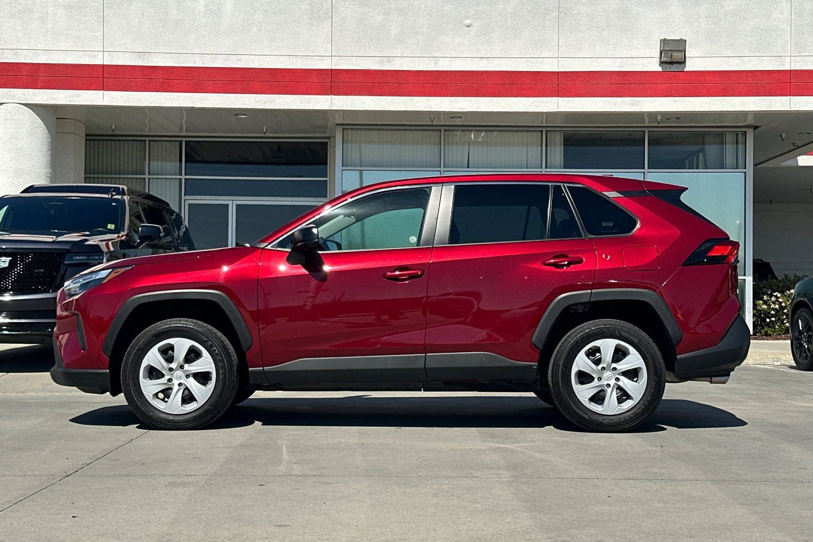 Used 2025 Toyota RAV4 LE image 3