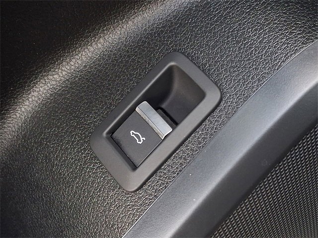 Used 2025 Audi Q5 2.0T Premium image 29