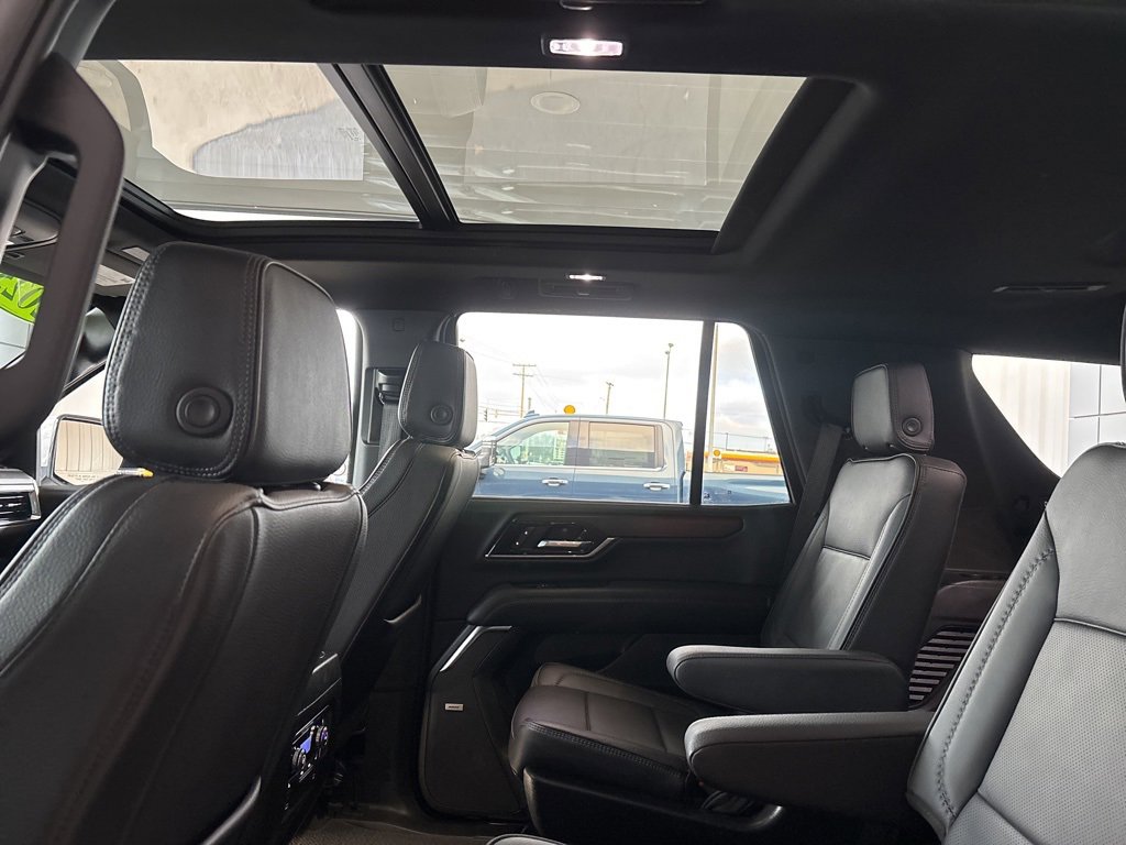 Used 2025 GMC Yukon Denali image 33