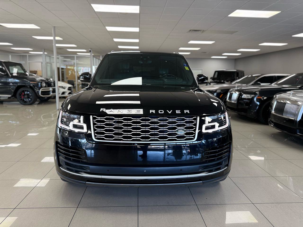 Used 2018 Land Rover Range Rover HSE AWD/4WD image 4