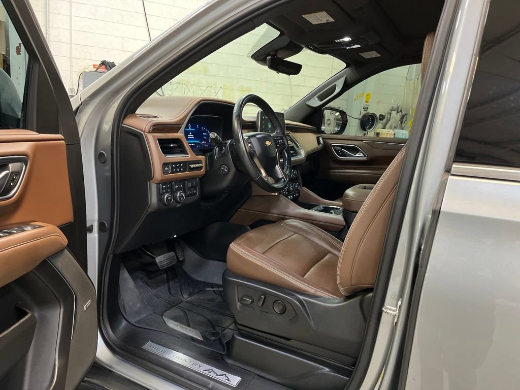 Used 2024 Chevrolet Suburban High Country w/ Max Trailering Package AWD/4WD image 11