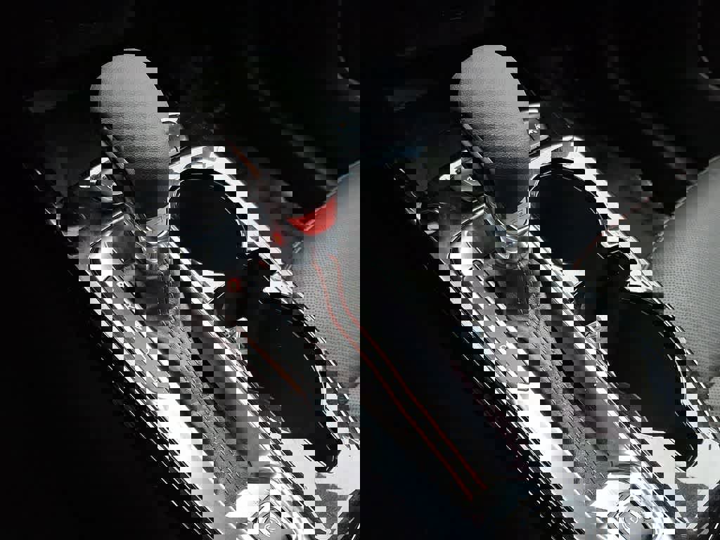 Used 2024 Chevrolet Trax RS w/ Sunroof Package image 14