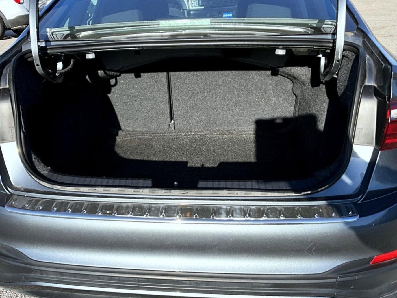 Used 2024 Volkswagen Jetta S image 9