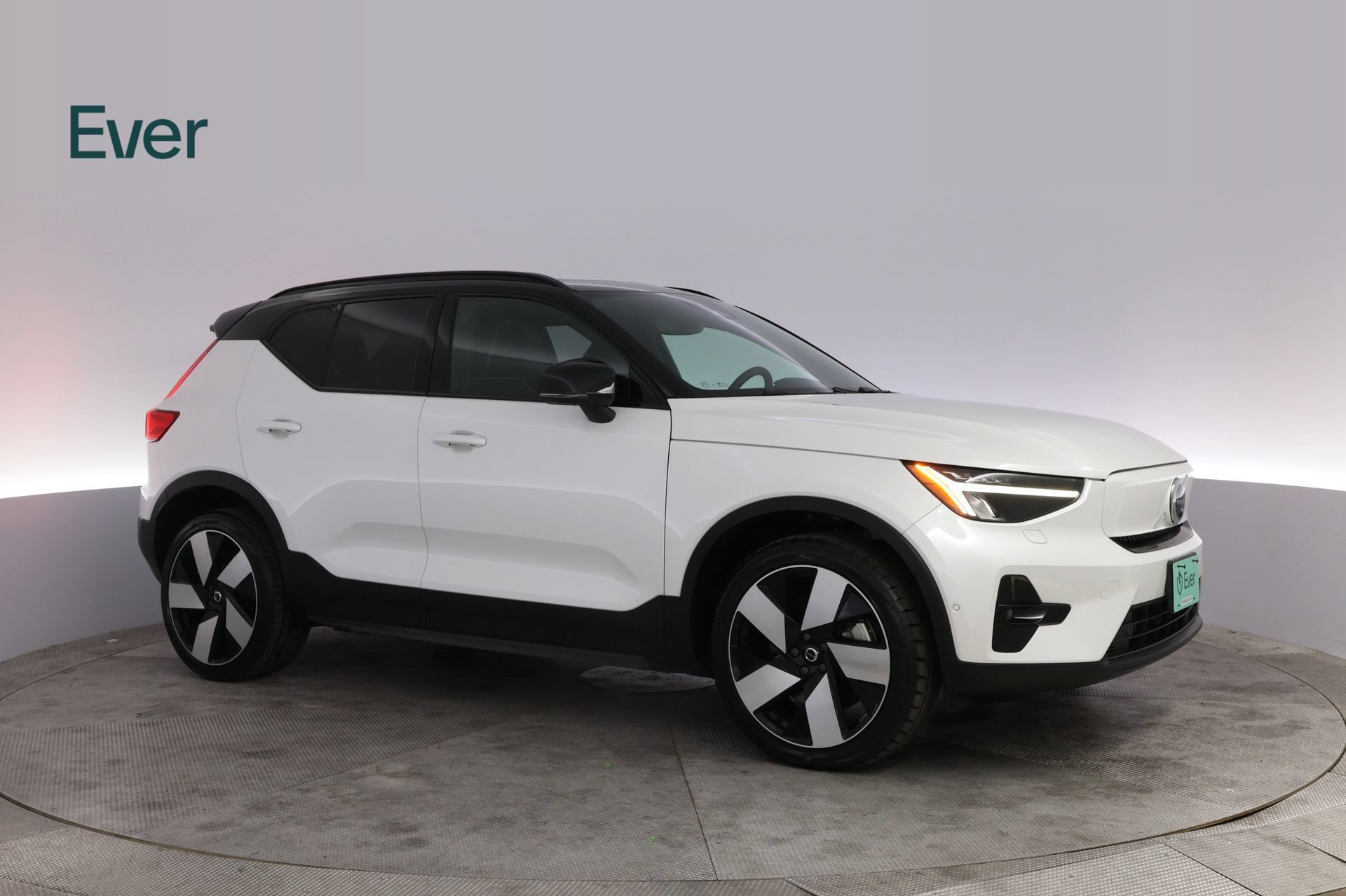 Used 2023 Volvo XC40 Recharge Plus w/ Protection Package Premier AWD/4WD image 14