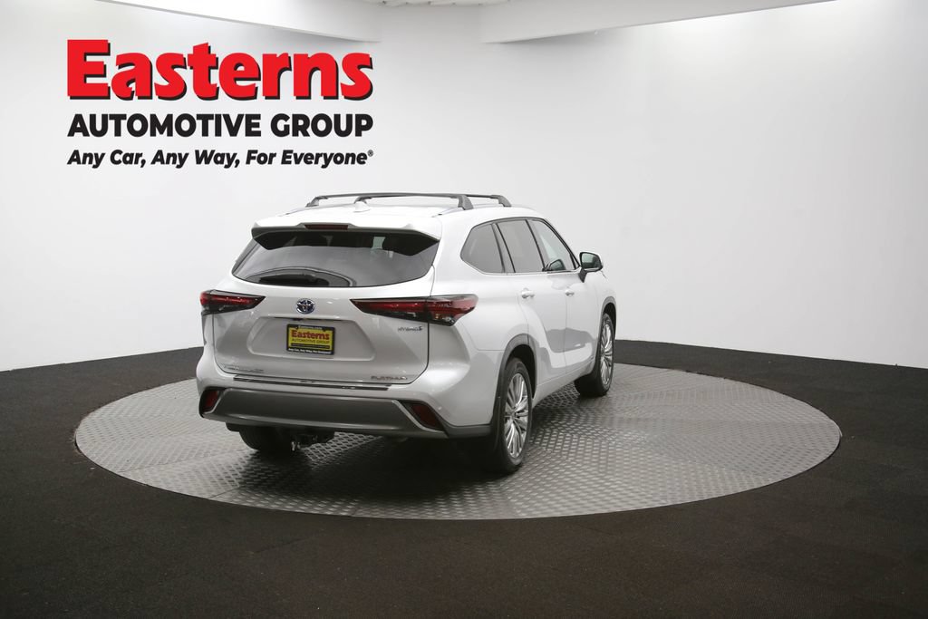 Used 2024 Toyota Highlander Platinum AWD/4WD image 45