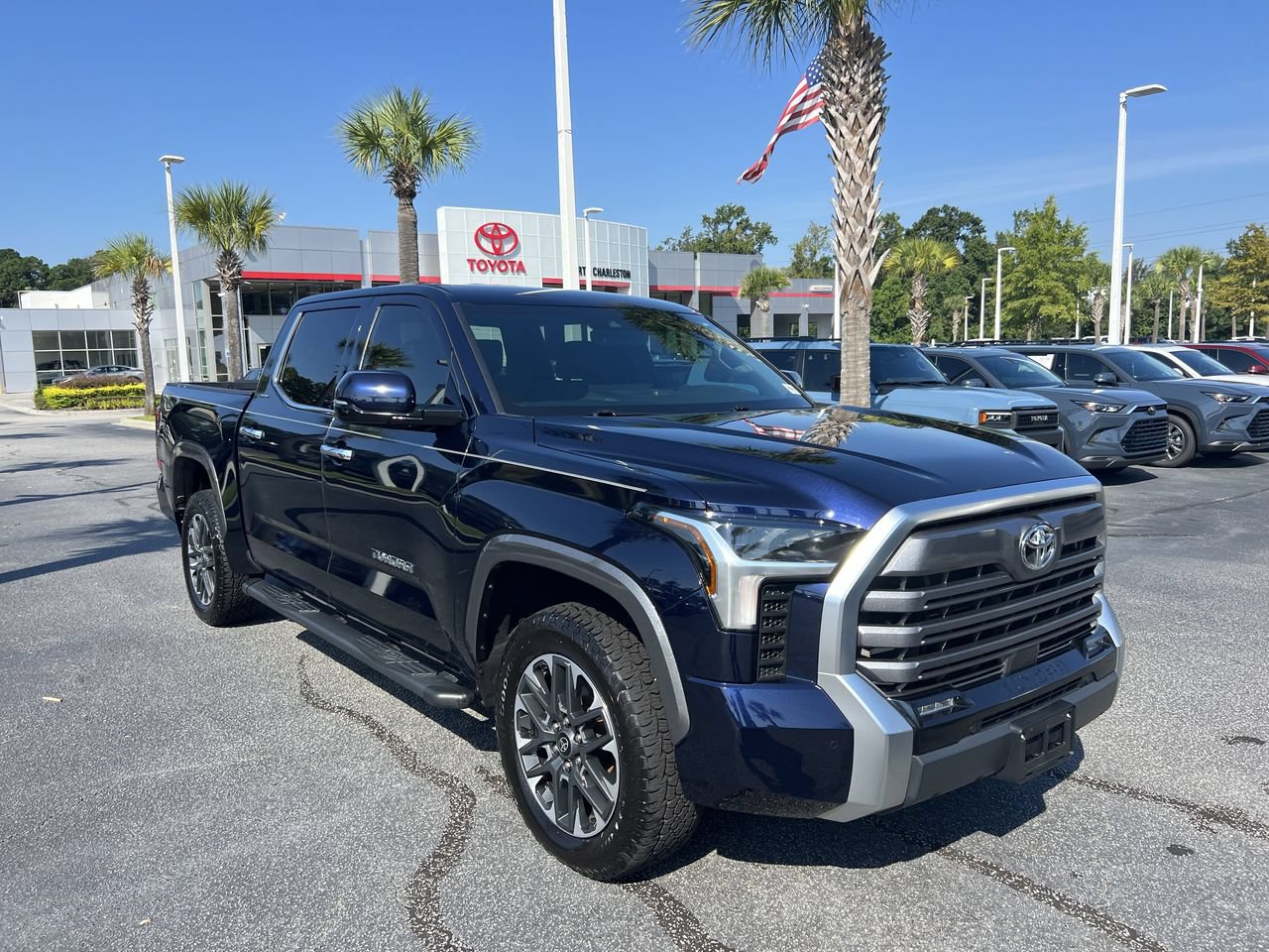 Used 2025 Toyota Tundra Limited AWD/4WD image 2