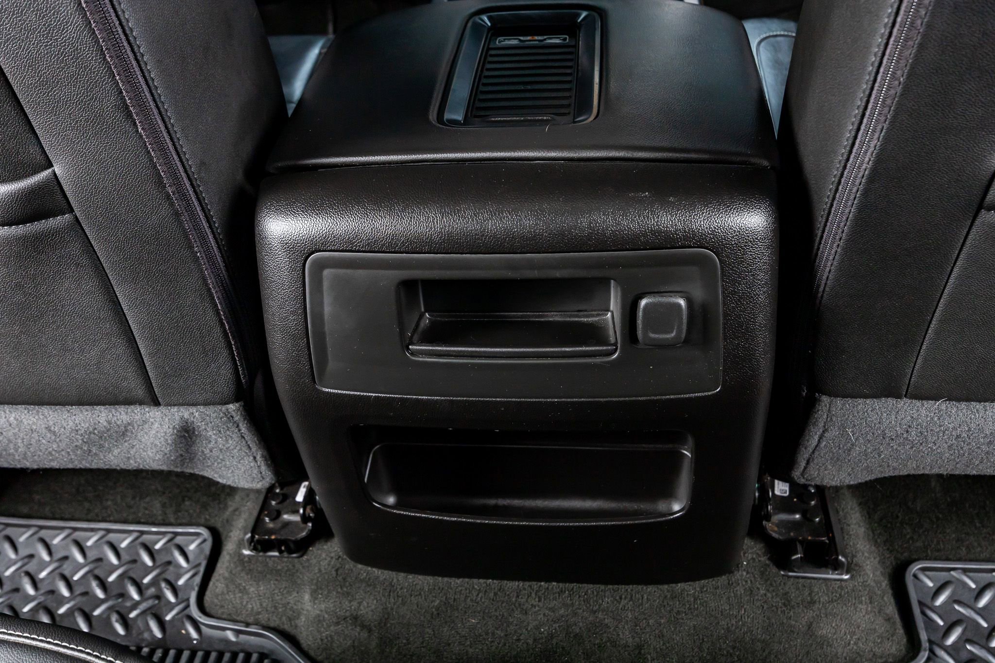 Used 2017 Chevrolet Silverado 1500 LTZ w/ Sport Package AWD/4WD image 31