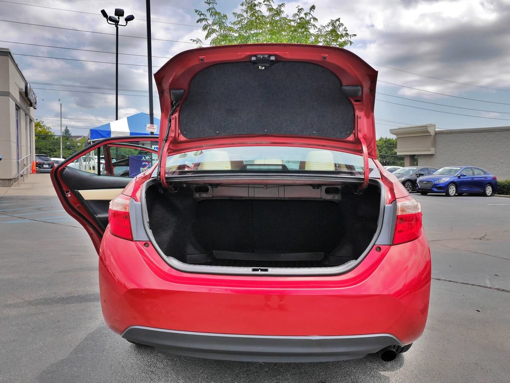 Used 2017 Toyota Corolla LE FWD image 15