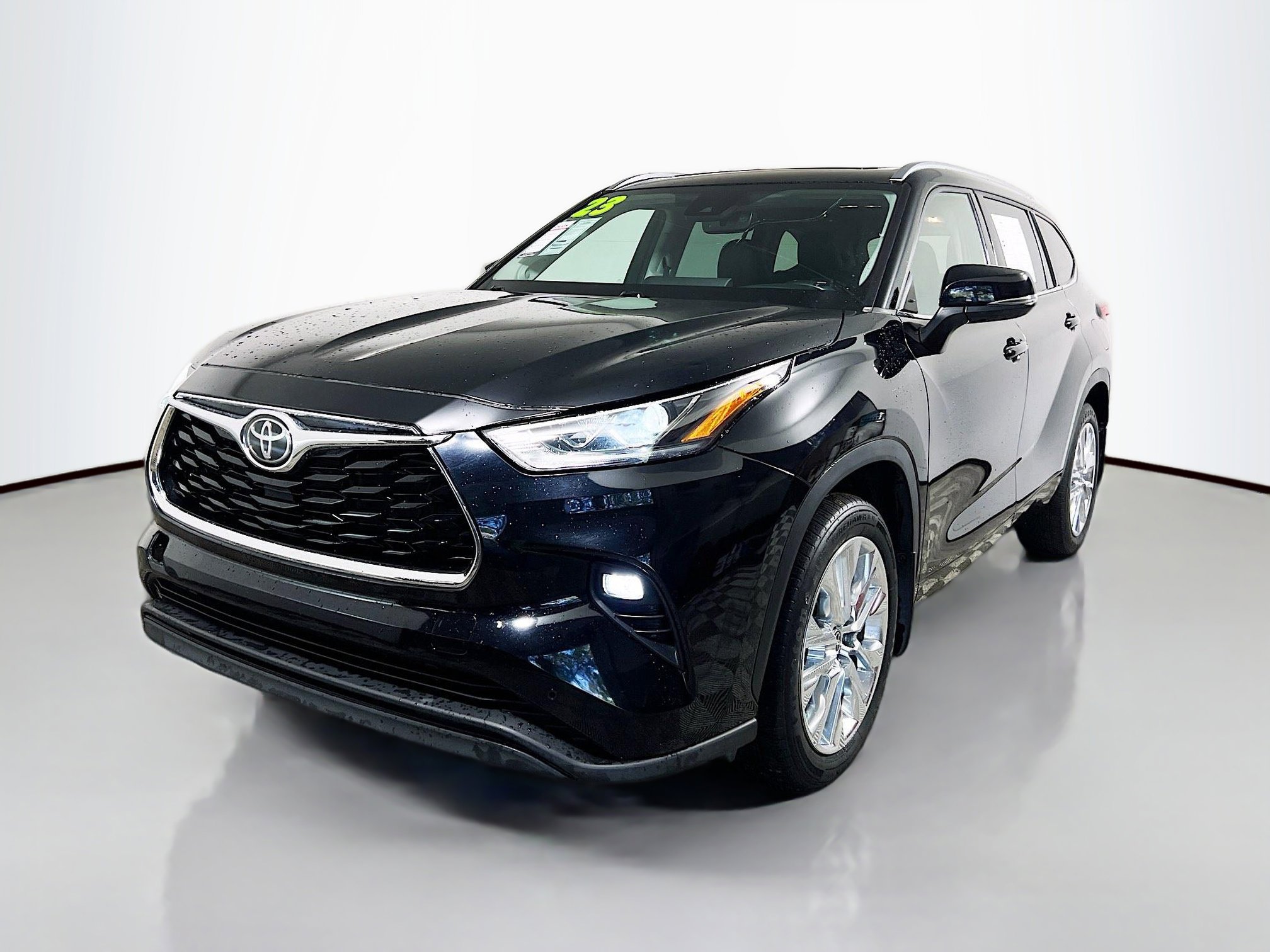 Used 2023 Toyota Highlander Limited image 10