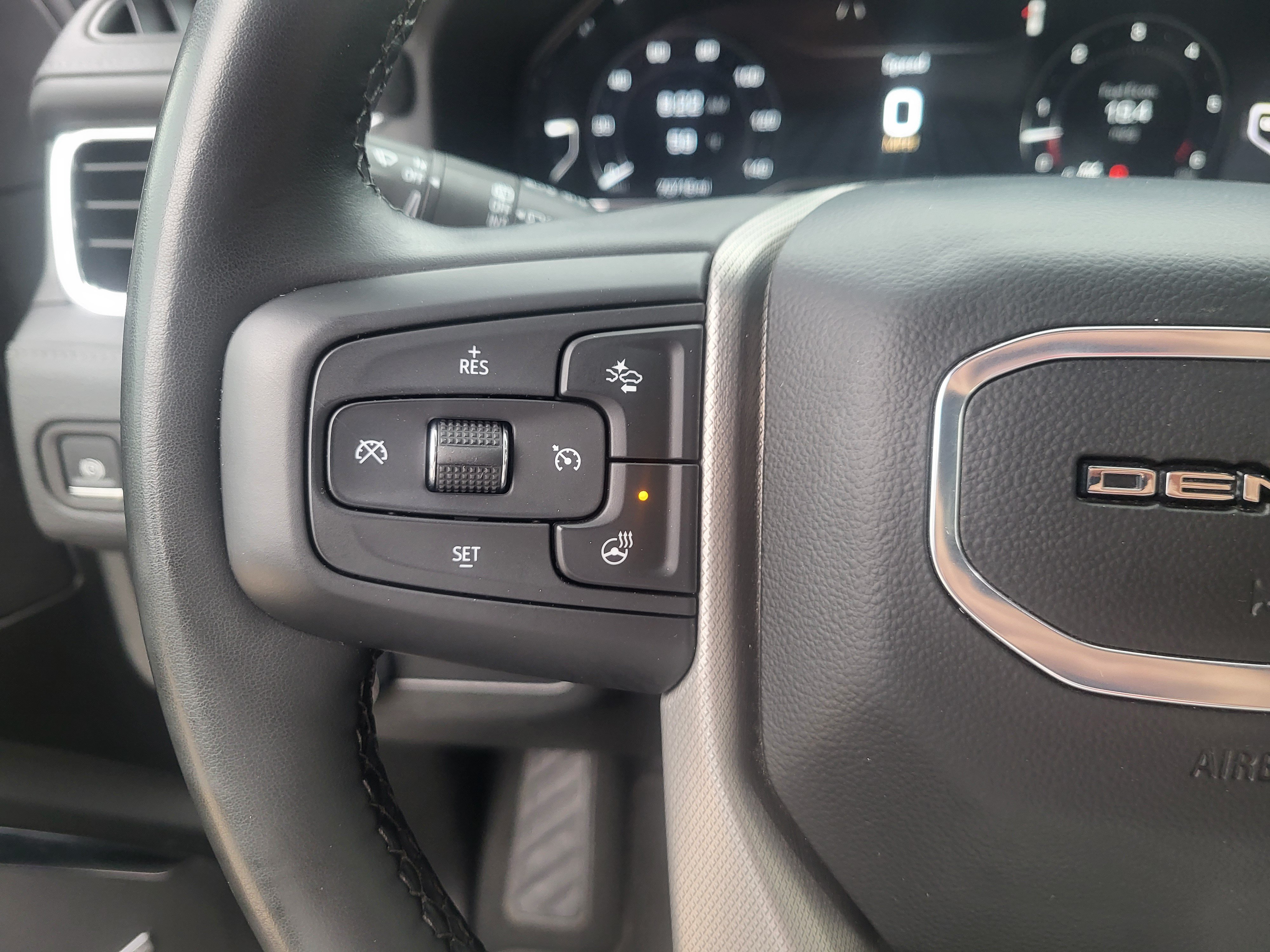 Certified 2024 GMC Yukon XL Denali AWD/4WD image 28