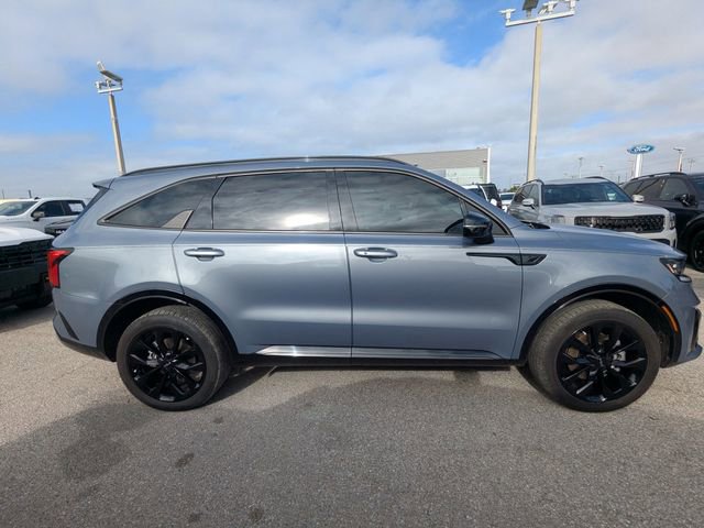 Used 2022 Kia Sorento SX image 2