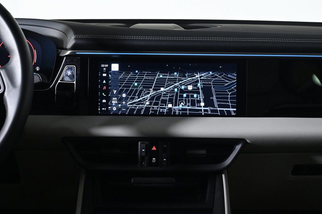 Certified 2025 Porsche Macan 4S Electric image 15