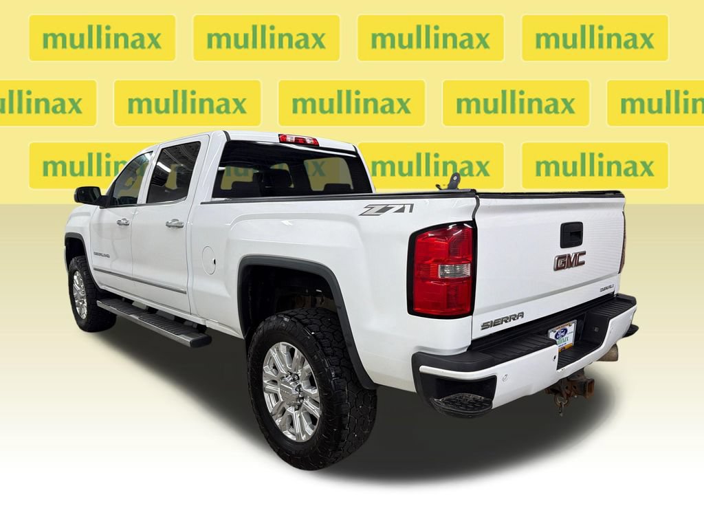 Used 2015 GMC Sierra 2500 Denali w/ Duramax Plus Package AWD/4WD image 8