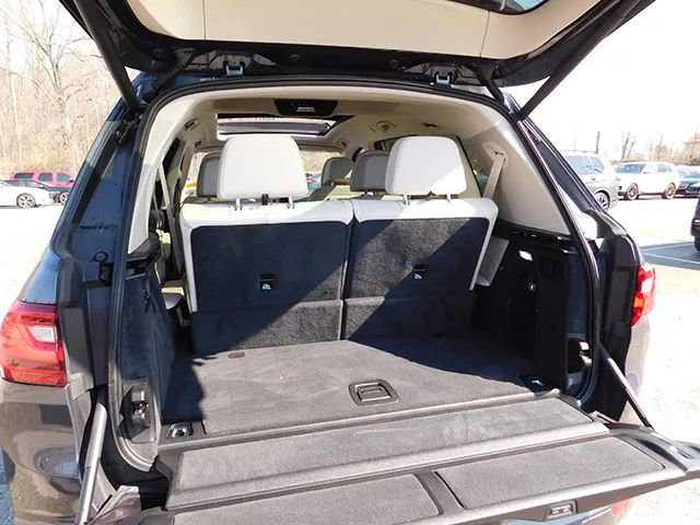 Used 2019 BMW X7 xDrive40i w/ Cold Weather Package image 9