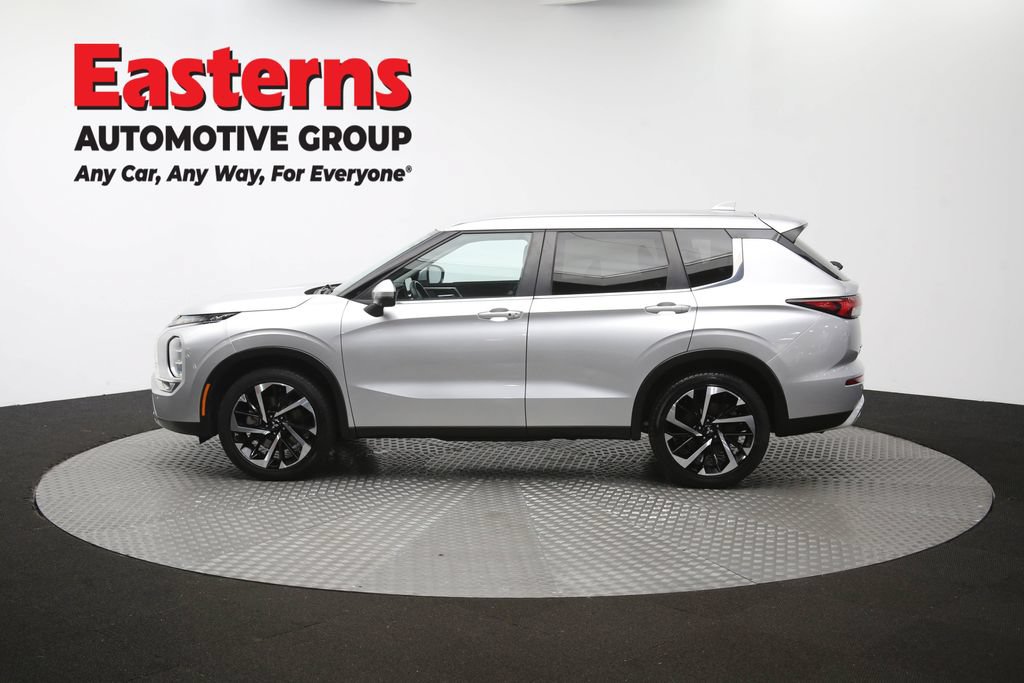 Used 2024 Mitsubishi Outlander SE FWD image 60