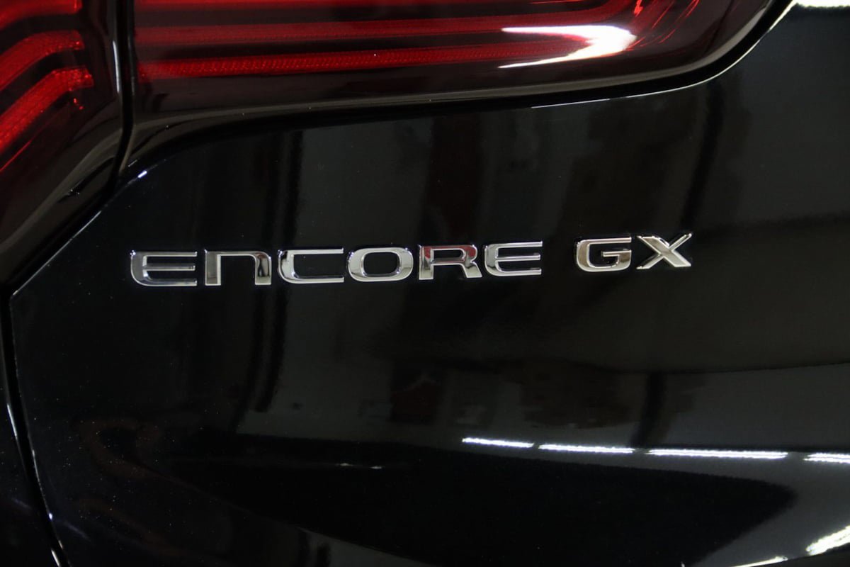 Used 2024 Buick Encore GX Sport Touring w/ Comfort Package FWD image 11