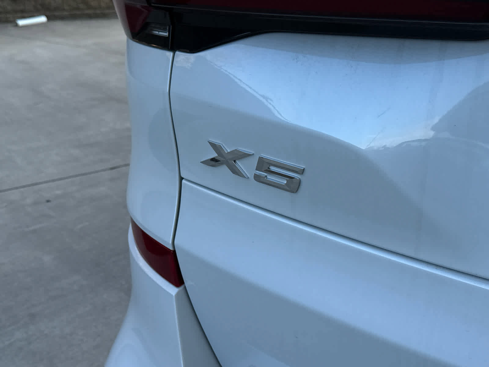 New 2026 BMW X5 xDrive50e w/ M Sport Package AWD/4WD image 5