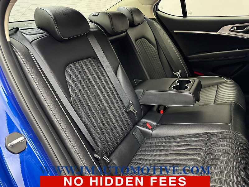 Used 2022 Genesis G70 2.0T w/ Prestige Package image 19