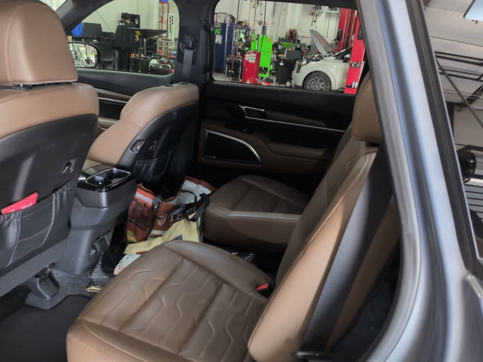 Certified 2022 Kia Telluride SX w/ SX Prestige Package AWD/4WD image 7