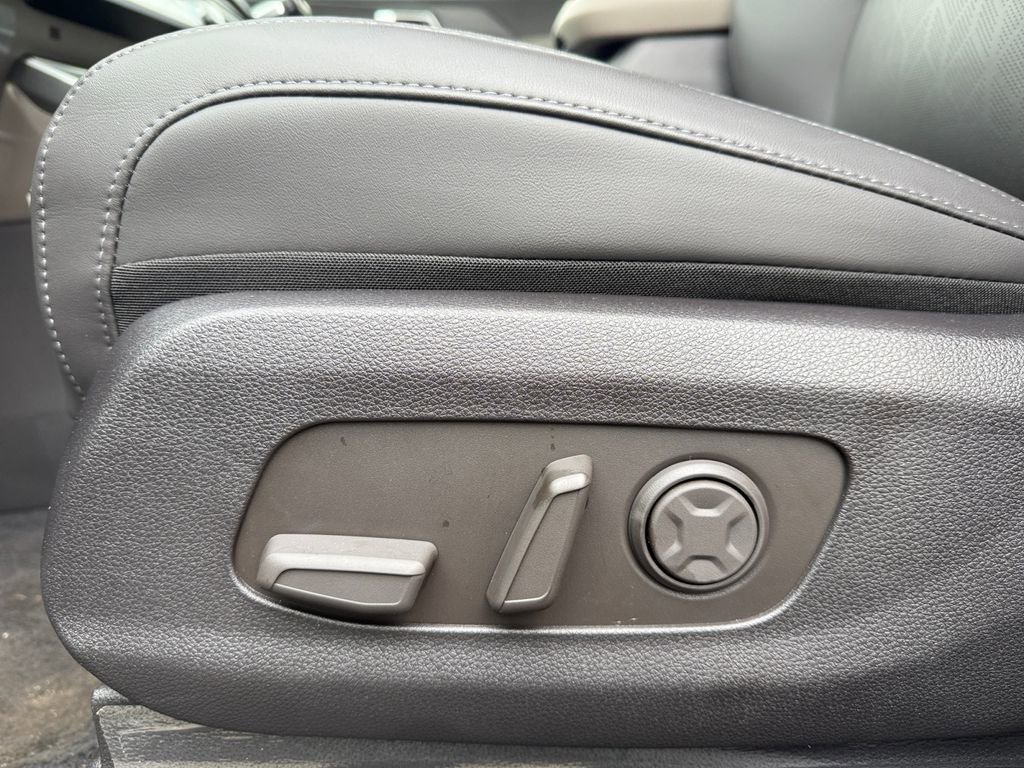 New 2026 Kia Carnival SX FWD image 10