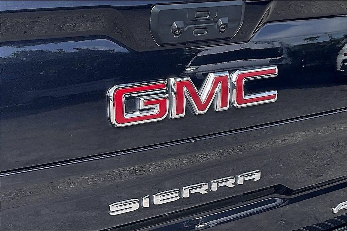 Used 2024 GMC Sierra 1500 AT4 AWD/4WD image 23
