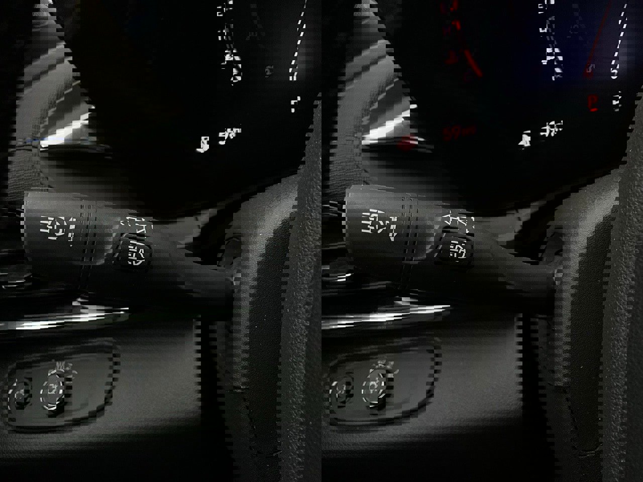 Used 2025 Buick Envista Sport Touring image 35