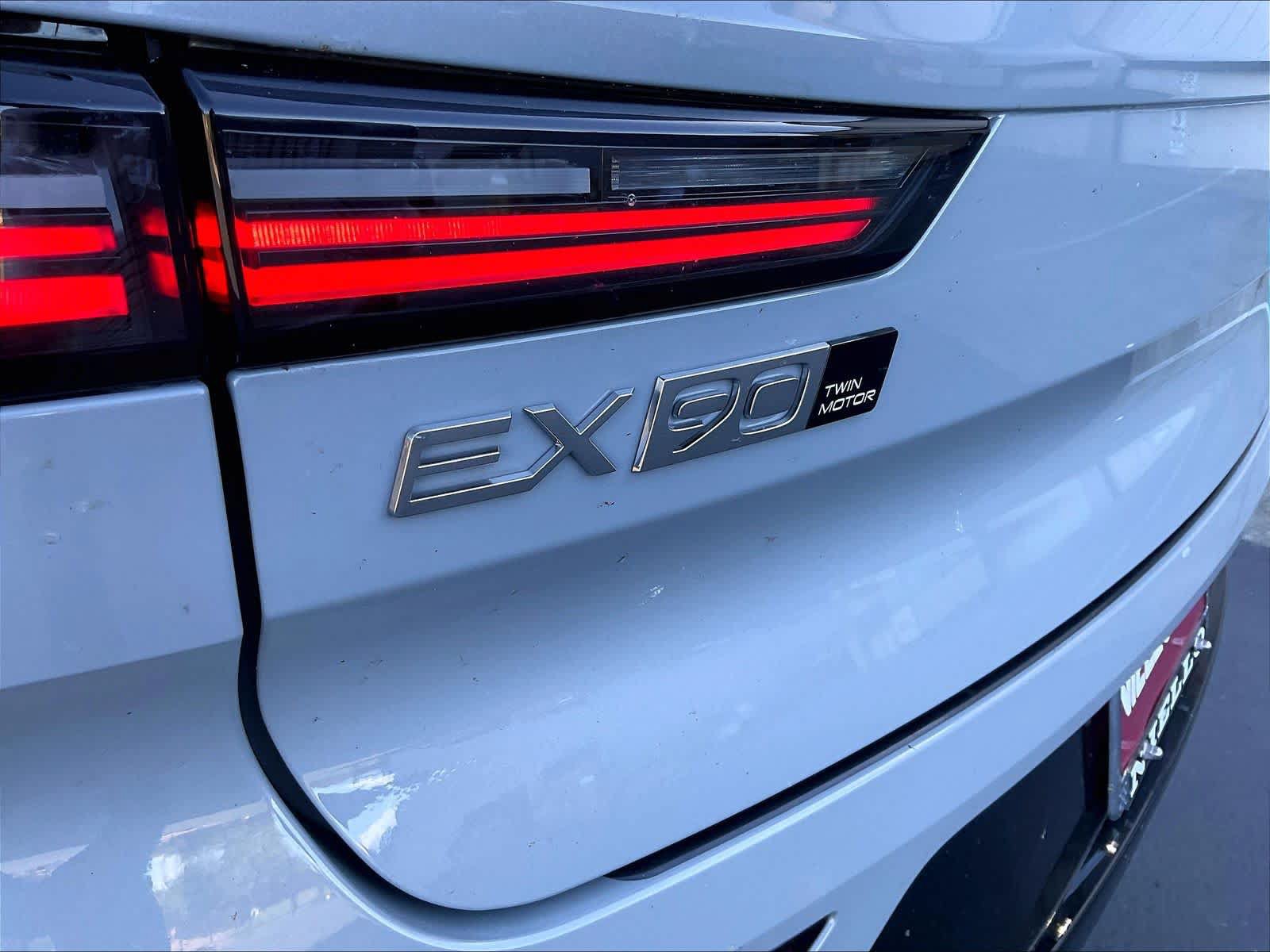 New 2026 Volvo EX90 Plus AWD/4WD image 26