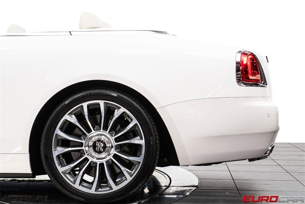 Used 2018 Rolls-Royce Dawn image 15