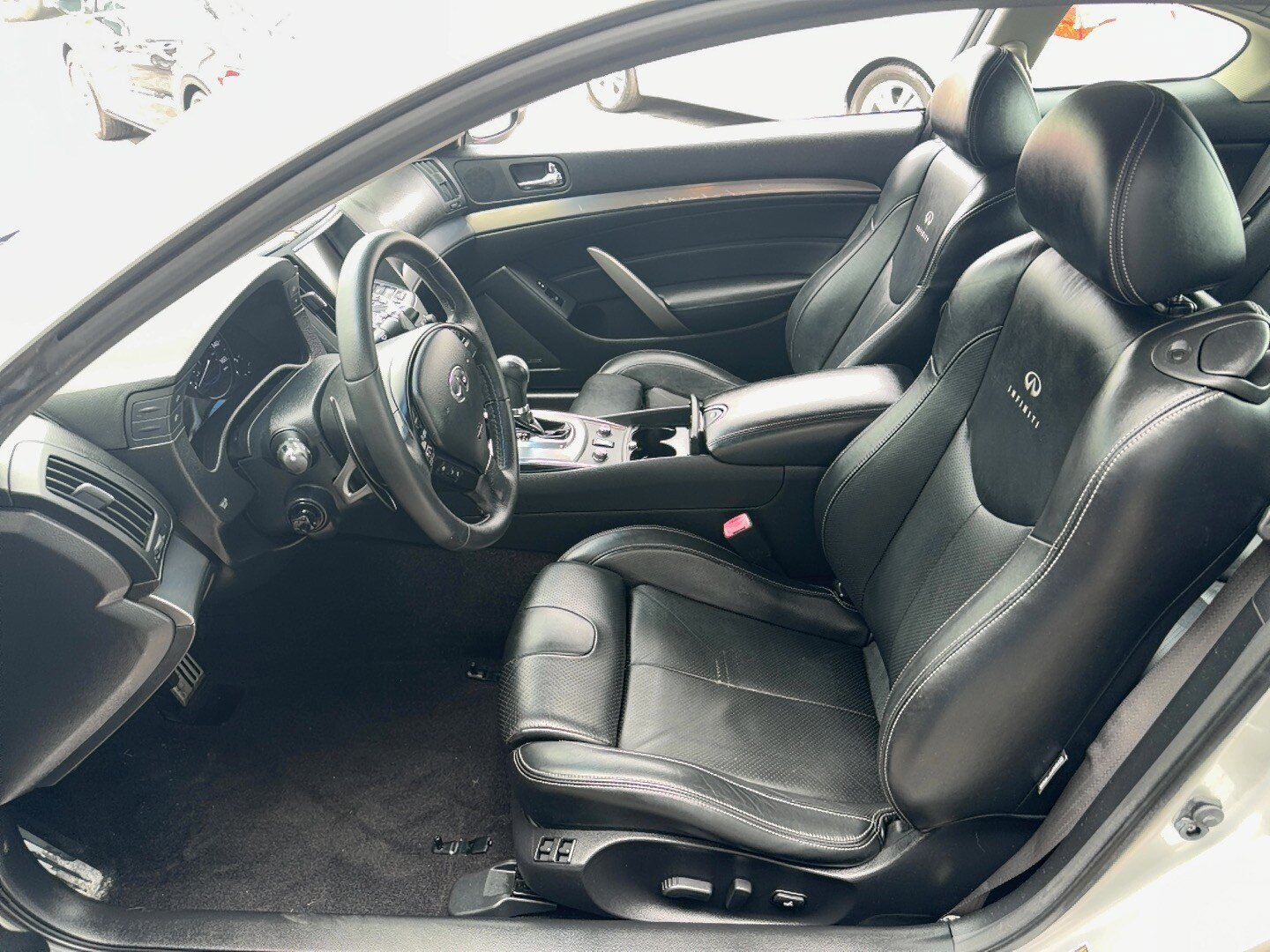 Used 2011 INFINITI G37 x Coupe w/ Premium Pkg AWD/4WD image 6