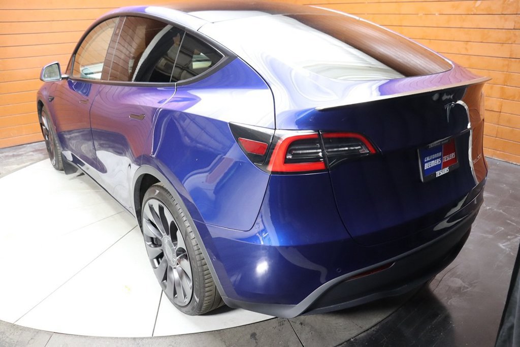 Used 2023 Tesla Model Y Performance AWD/4WD image 11