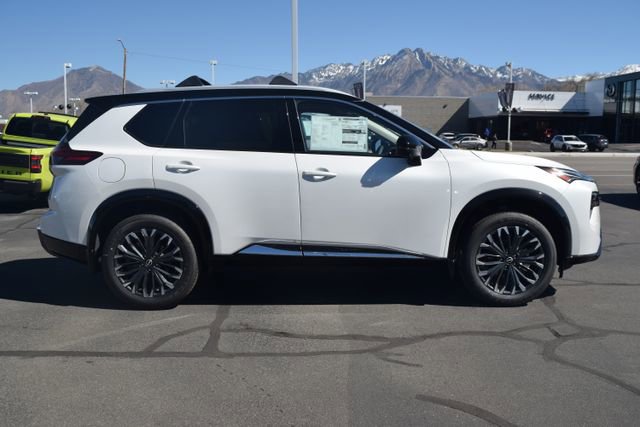 New 2026 Nissan Rogue Platinum image 8