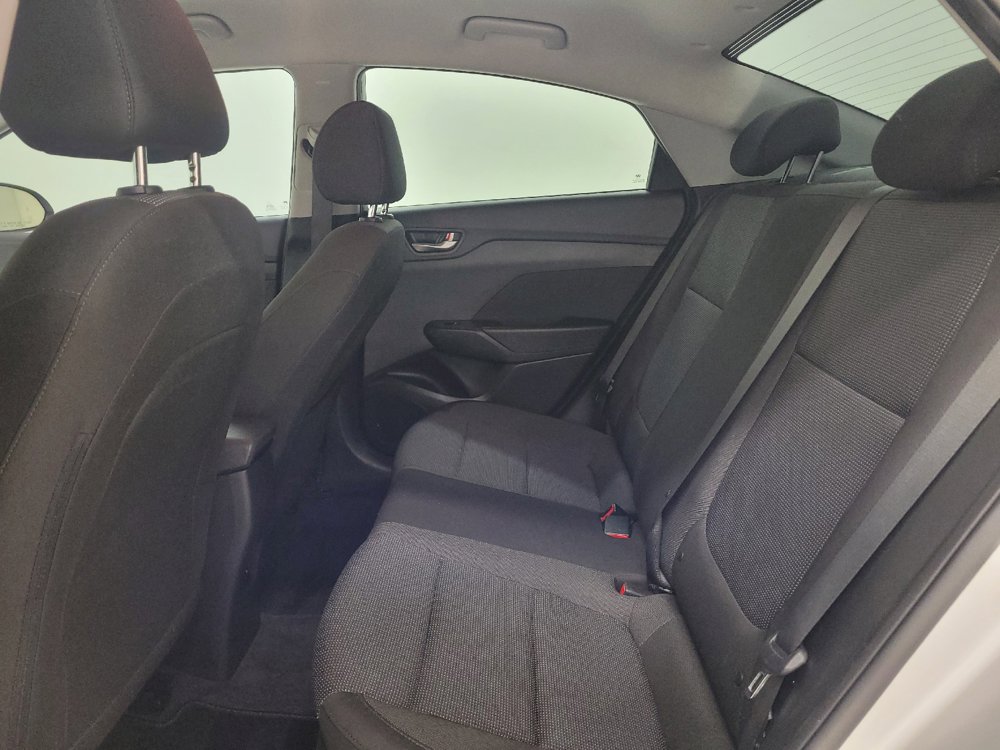 Used 2022 Hyundai Accent SEL FWD image 18